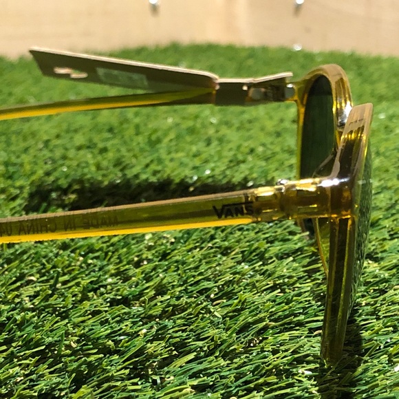 VANS Sunglasses - Picture 3 of 5